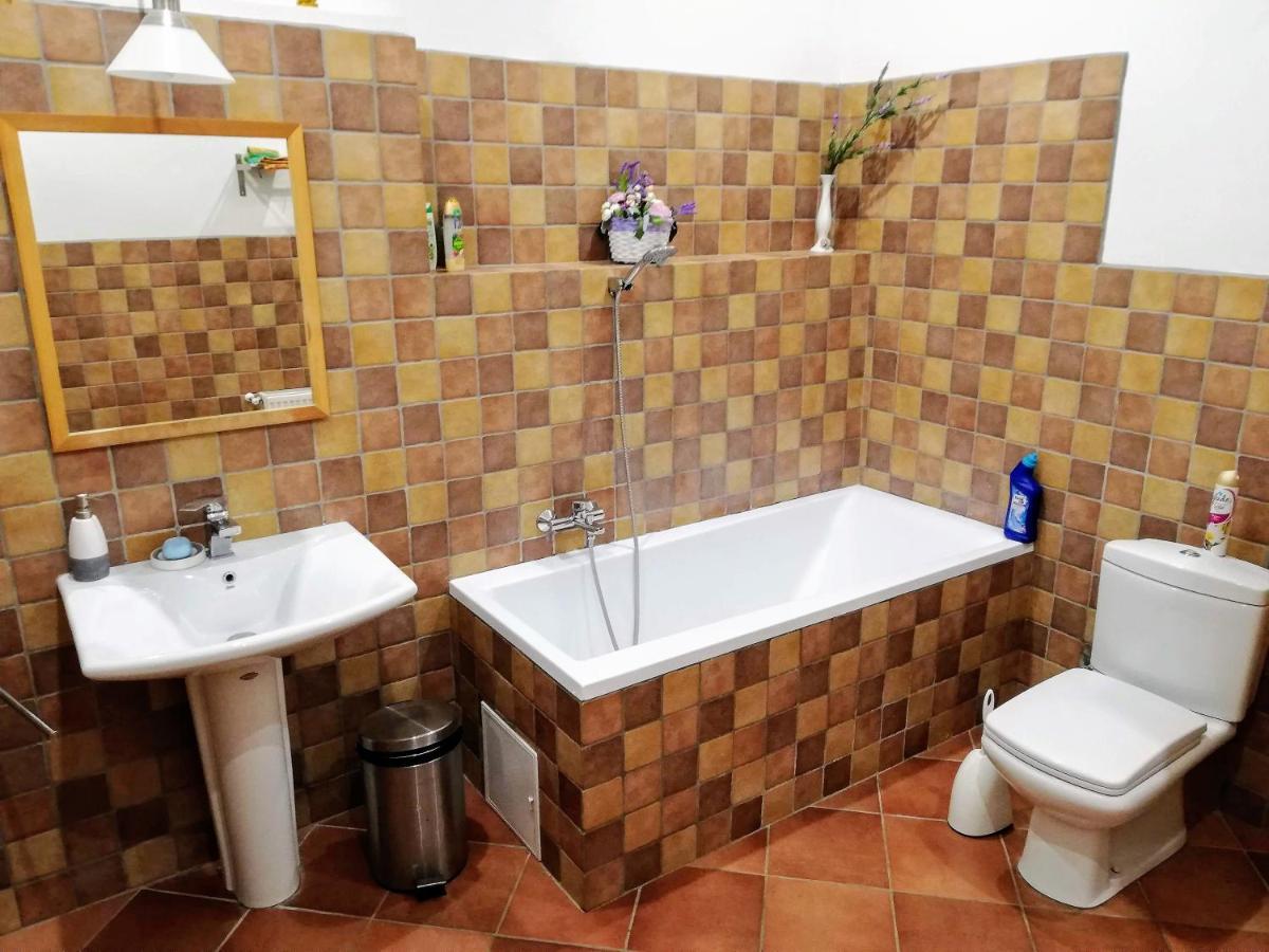 Parva Foresta Apartment มิชโคลซ์ ภายนอก รูปภาพ